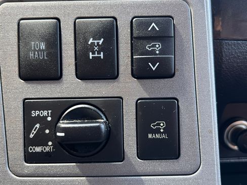 Used 2013 Toyota Sequoia Platinum AWD/4WD image 14