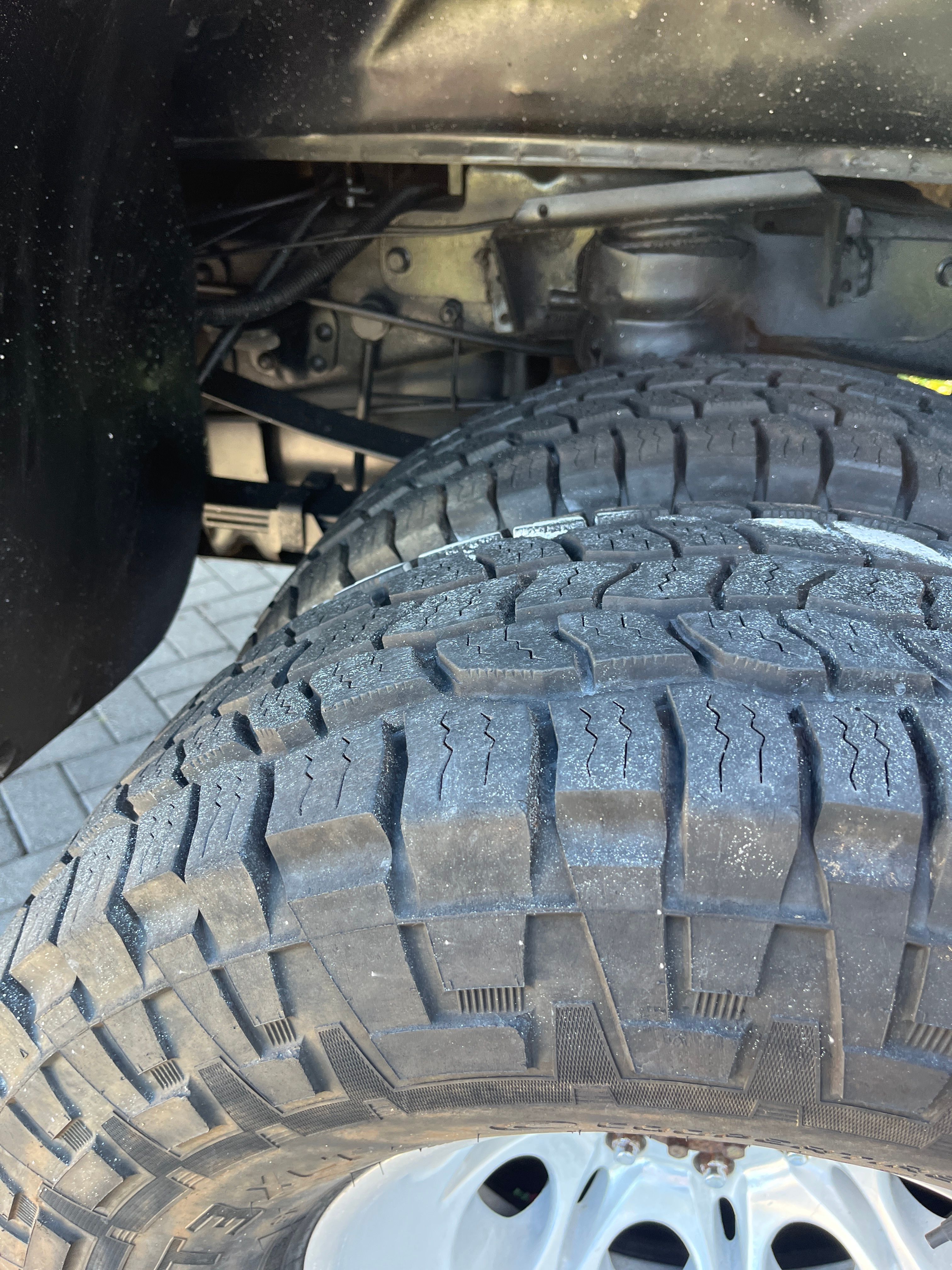 Used 2001 Ford F350 4x4 Regular Cab Super Duty image 8