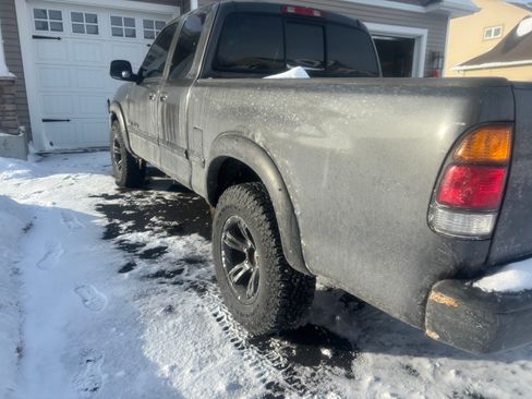 Used 2001 Toyota Tundra SR5 image 2