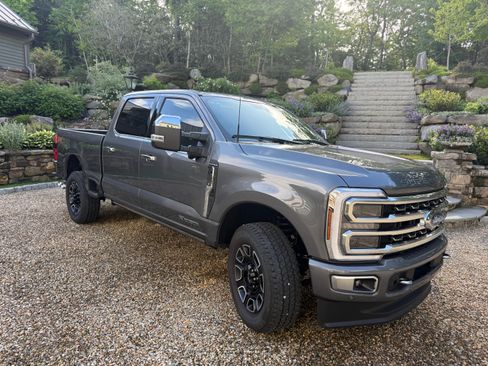 Used 2024 Ford F250 Platinum AWD/4WD image 1