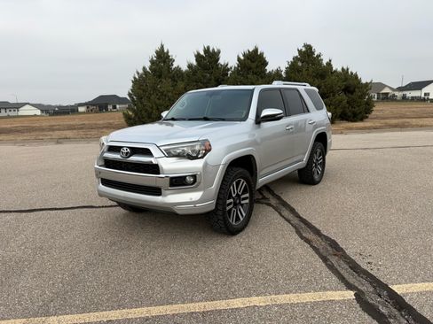Used 2018 Toyota 4Runner Limited image 20