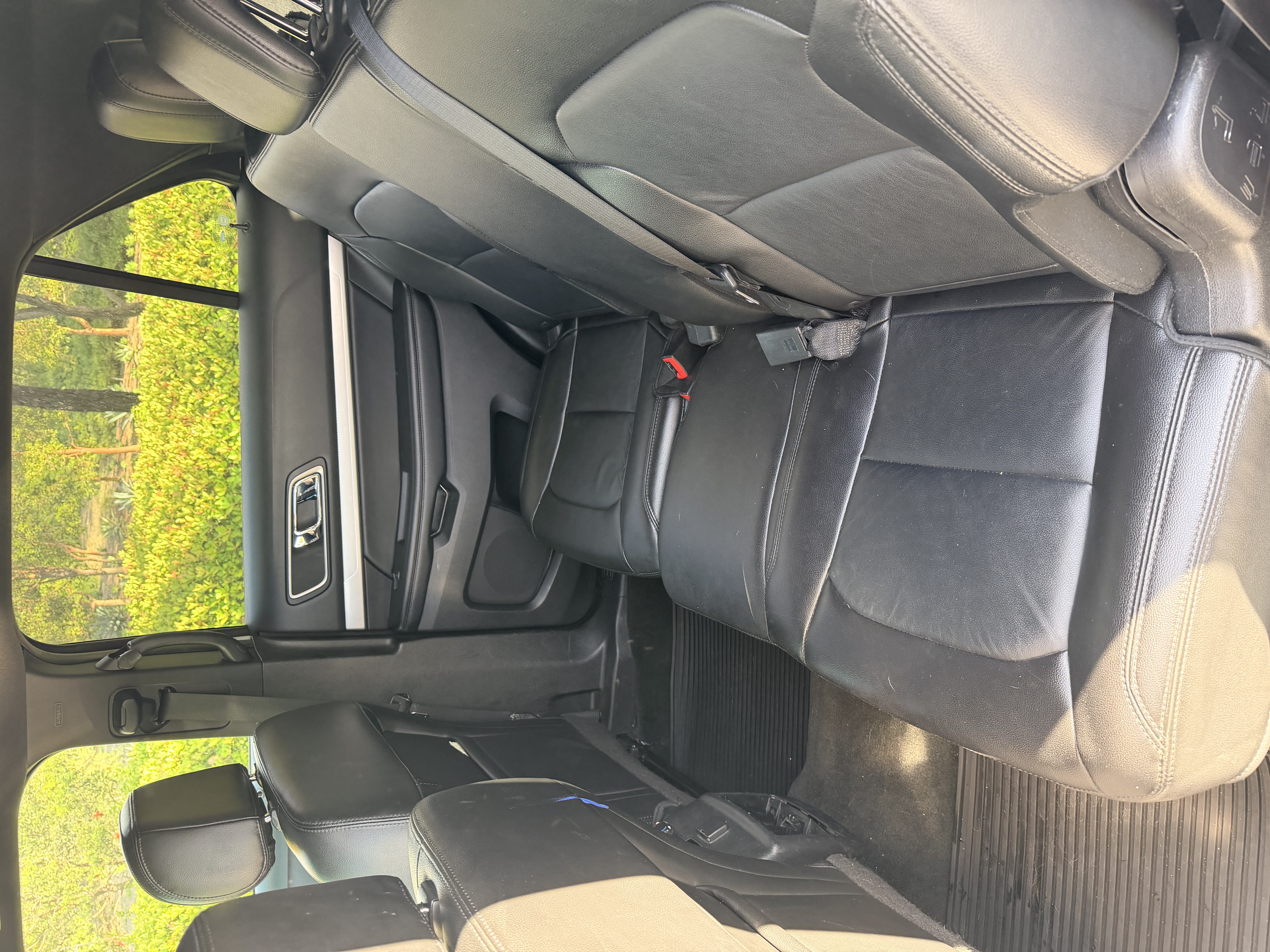 Used 2016 Ford Explorer XLT w/ Equipment Group 202A FWD image 15