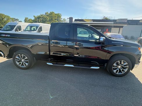 Used 2024 Chevrolet Silverado 1500 LT w/ Protection Package AWD/4WD image 11