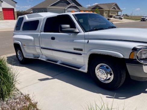 Used 2000 Dodge Ram 3500 Truck 2WD Quad Cab image 2