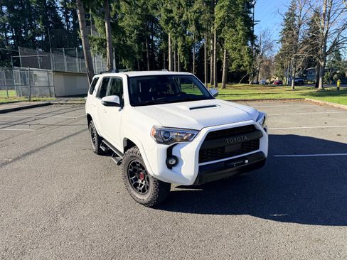 Used 2023 Toyota 4Runner TRD Off-Road Premium image 1