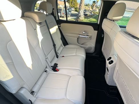 Used 2021 Mercedes-Benz GLB 250 image 23