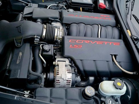 Used 2009 Chevrolet Corvette Coupe w/ Preferred Equipment Group image 14