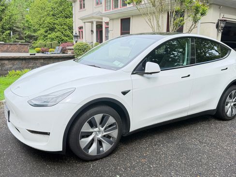 Used 2021 Tesla Model Y Long Range AWD/4WD image 6