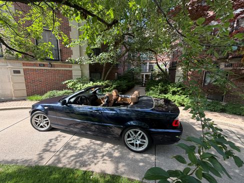 Used 2004 BMW 330Ci Convertible RWD image 1