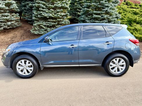Used 2013 Nissan Murano S image 2