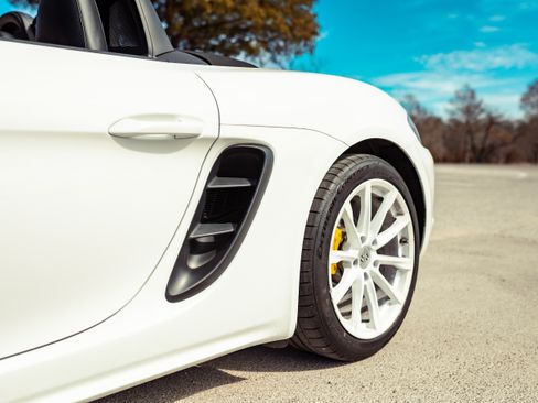 Used 2019 Porsche 718 Boxster image 13