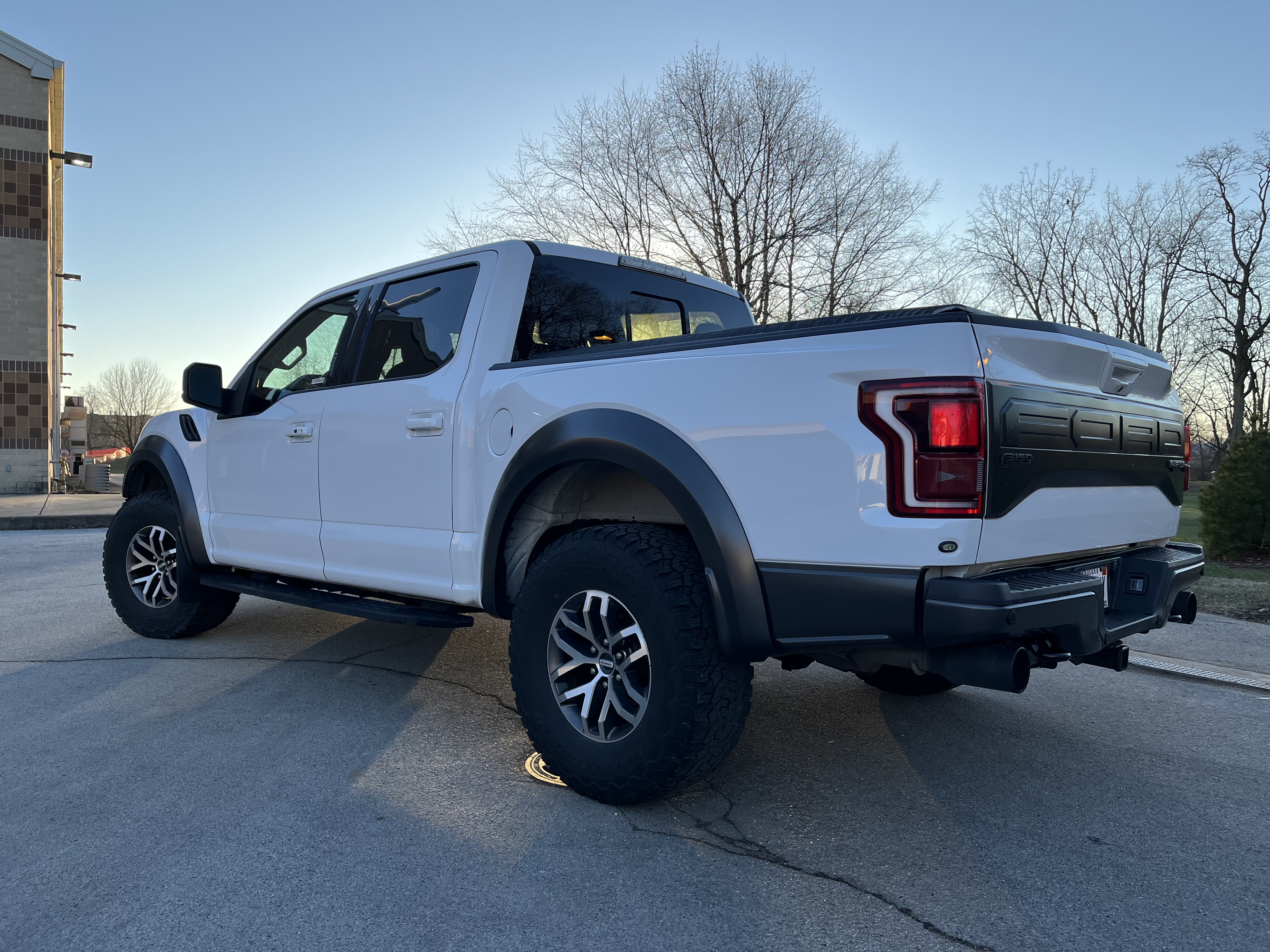 Used 2018 Ford F150 Raptor w/ Equipment Group 802A Luxury AWD/4WD image 10