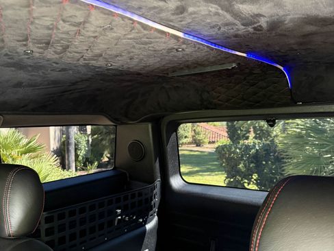 Used 2003 HUMMER H2 Luxury w/ Preferred Equipment Group image 17