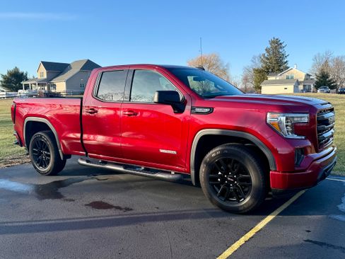 Used 2019 GMC Sierra 1500 Elevation w/ Elevation Value Package image 9