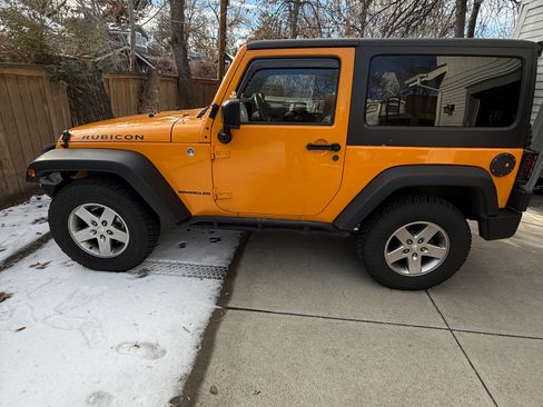 Used 2012 Jeep Wrangler Rubicon w/ PWR Convenience Group image 4