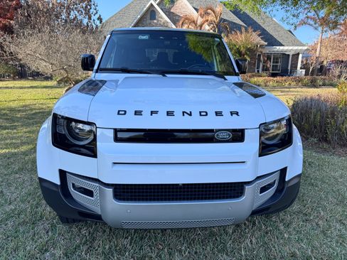 Used 2024 Land Rover Defender 130 S image 2