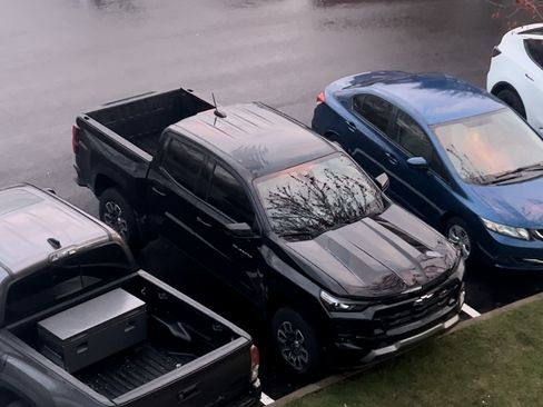 Used 2023 Chevrolet Colorado Z71 w/ Z71 Convenience Package 2 image 7