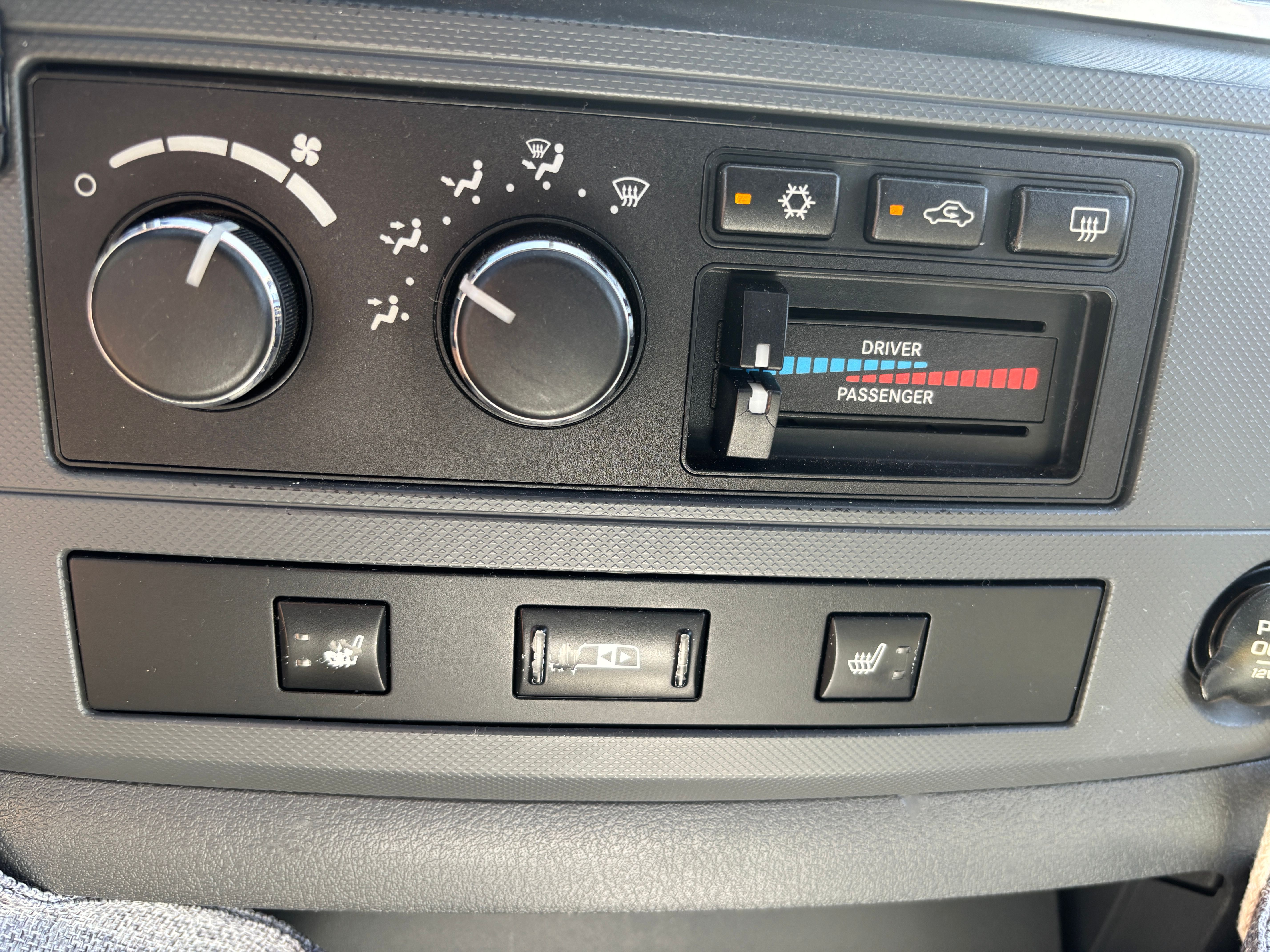 Used 2007 Dodge Ram 3500 Truck Laramie AWD/4WD image 15