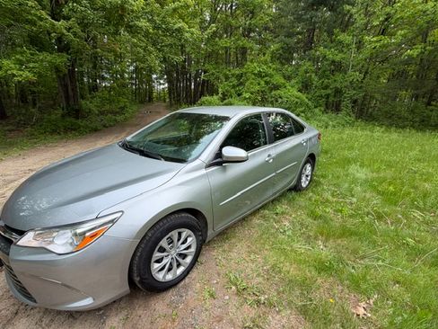 Used 2016 Toyota Camry LE w/ Protection Package (Q2) FWD image 9