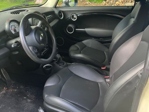 Used 2014 MINI Cooper Clubman S FWD image 6