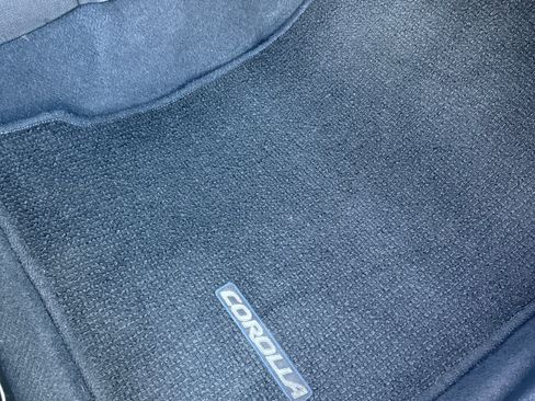 Used 2018 Toyota Corolla SE w/ Carpet Mat Package (TMS) image 26