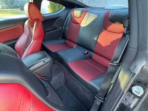 Used 2013 Hyundai Genesis 2.0T image 12