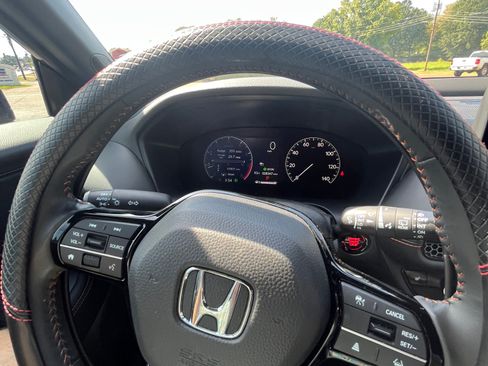 Used 2025 Honda HR-V Sport image 17
