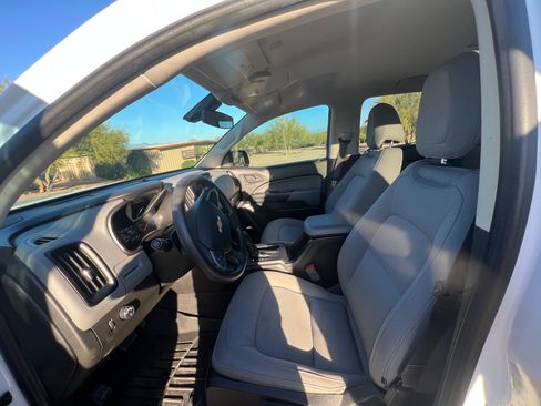 Used 2021 Chevrolet Colorado W/T w/ WT Convenience Package image 12