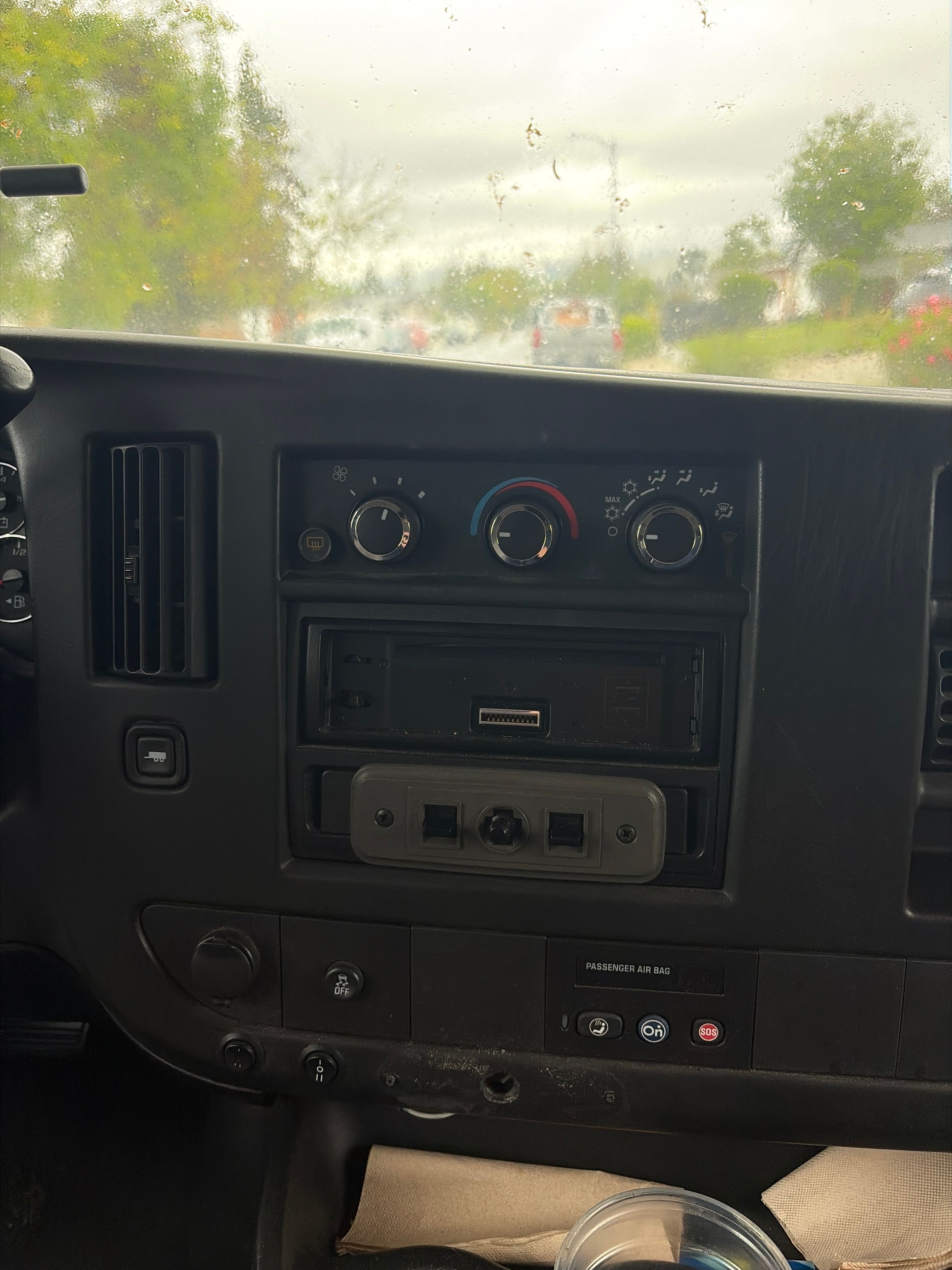 Used 2014 GMC Savana 1500 LT w/ LT Preferred Equipment Group RWD image 1