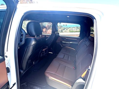 Used 2023 RAM 1500 Limited AWD/4WD image 5