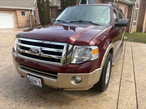 Used 2012 Ford Expedition XLT image 8