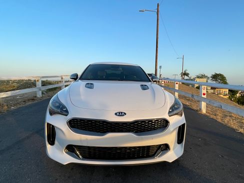 Used 2020 Kia Stinger GT image 2