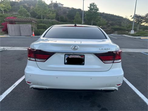 Used 2013 Lexus LS 460 w/ Comfort Pkg RWD image 6