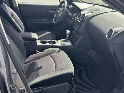 Used 2011 Nissan Rogue SV w/ Premium Pkg FWD image 14