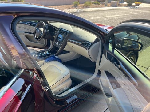 Used 2018 Ford Fusion Platinum image 14