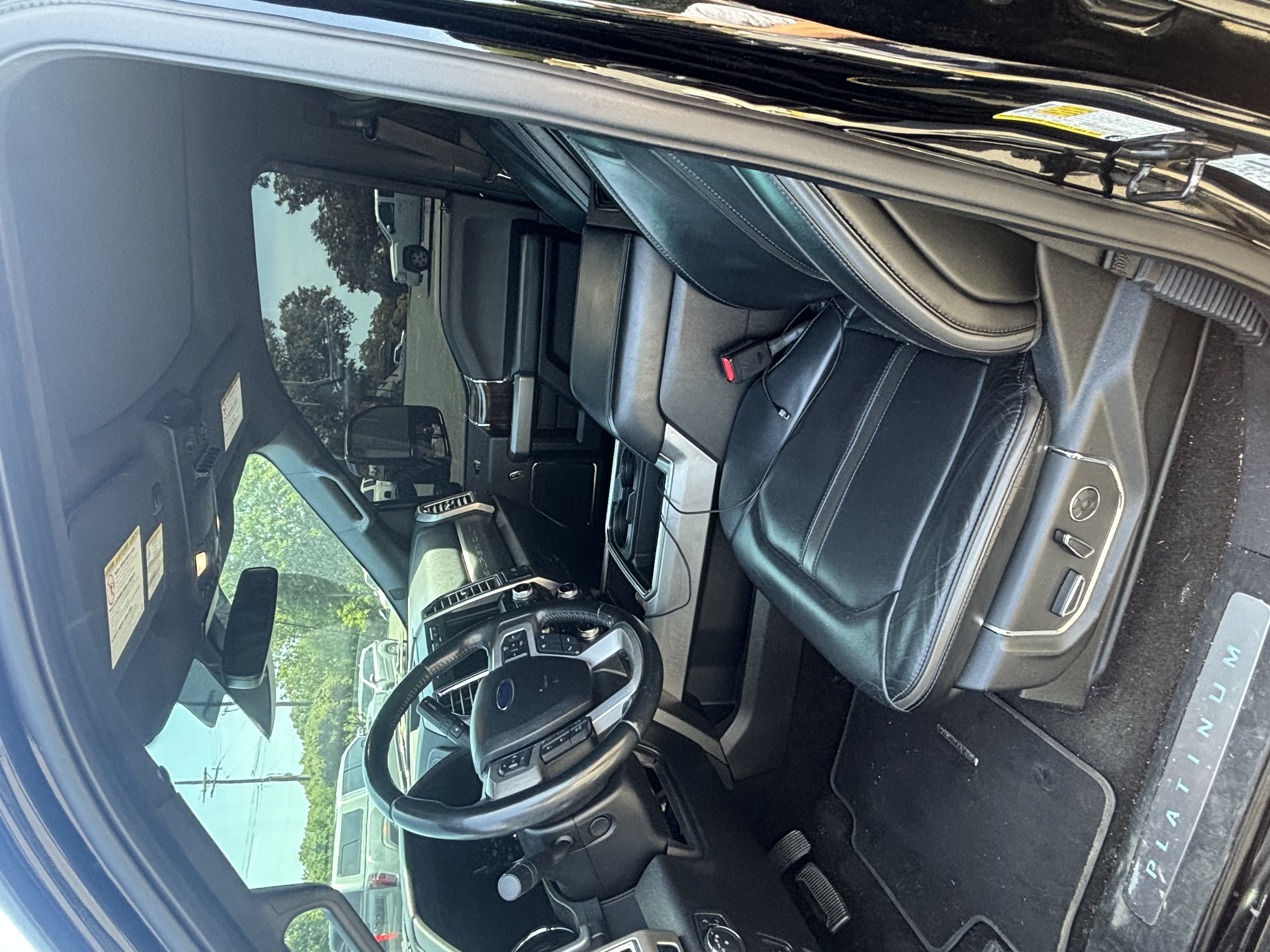 Used 2017 Ford F350 Platinum w/ Platinum Ultimate Package AWD/4WD image 8