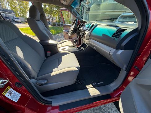 Used 2015 Toyota Tacoma 4x4 Double Cab image 13