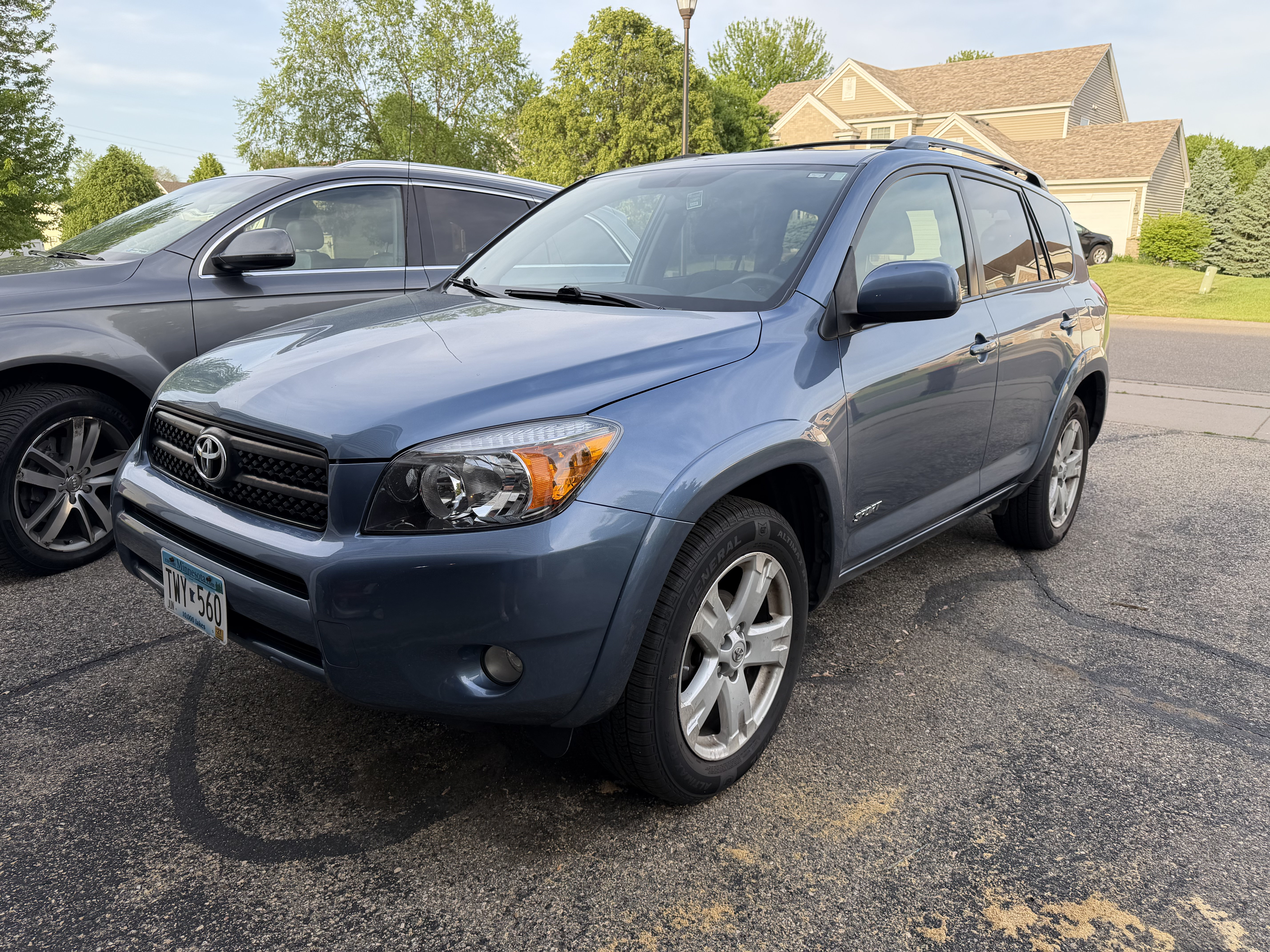 Used 2006 Toyota RAV4 Sport AWD/4WD image 2