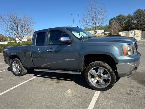 Used 2011 GMC Sierra 1500 SLE w/ Power Tech Package image 4