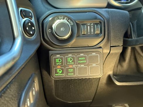 Used 2021 Jeep Wrangler Unlimited Sport AWD/4WD image 10