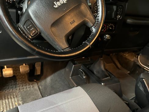 Used 2006 Jeep Wrangler Rubicon image 9