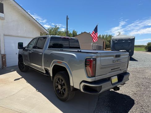 Used 2025 GMC Sierra 2500 AT4 w/ AT4 Premium Plus Package AWD/4WD image 1