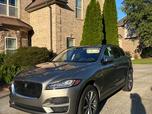 Used 2019 Jaguar F-PACE Prestige AWD/4WD image 19