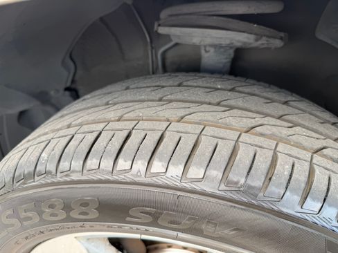 Used 2010 Toyota Highlander SE image 13