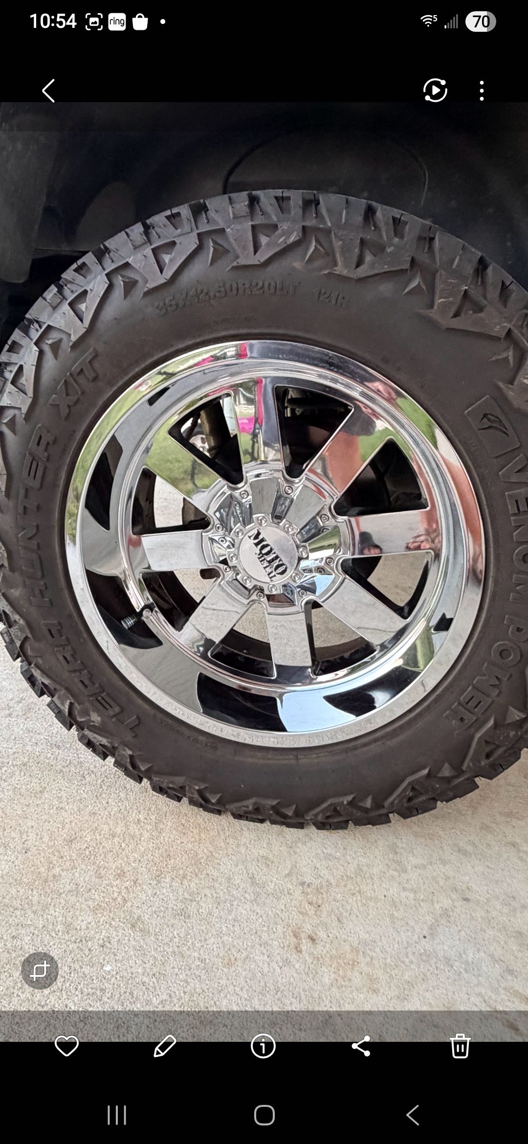 Used 2013 Jeep Wrangler Unlimited Sahara w/ Dual Top Group AWD/4WD image 4