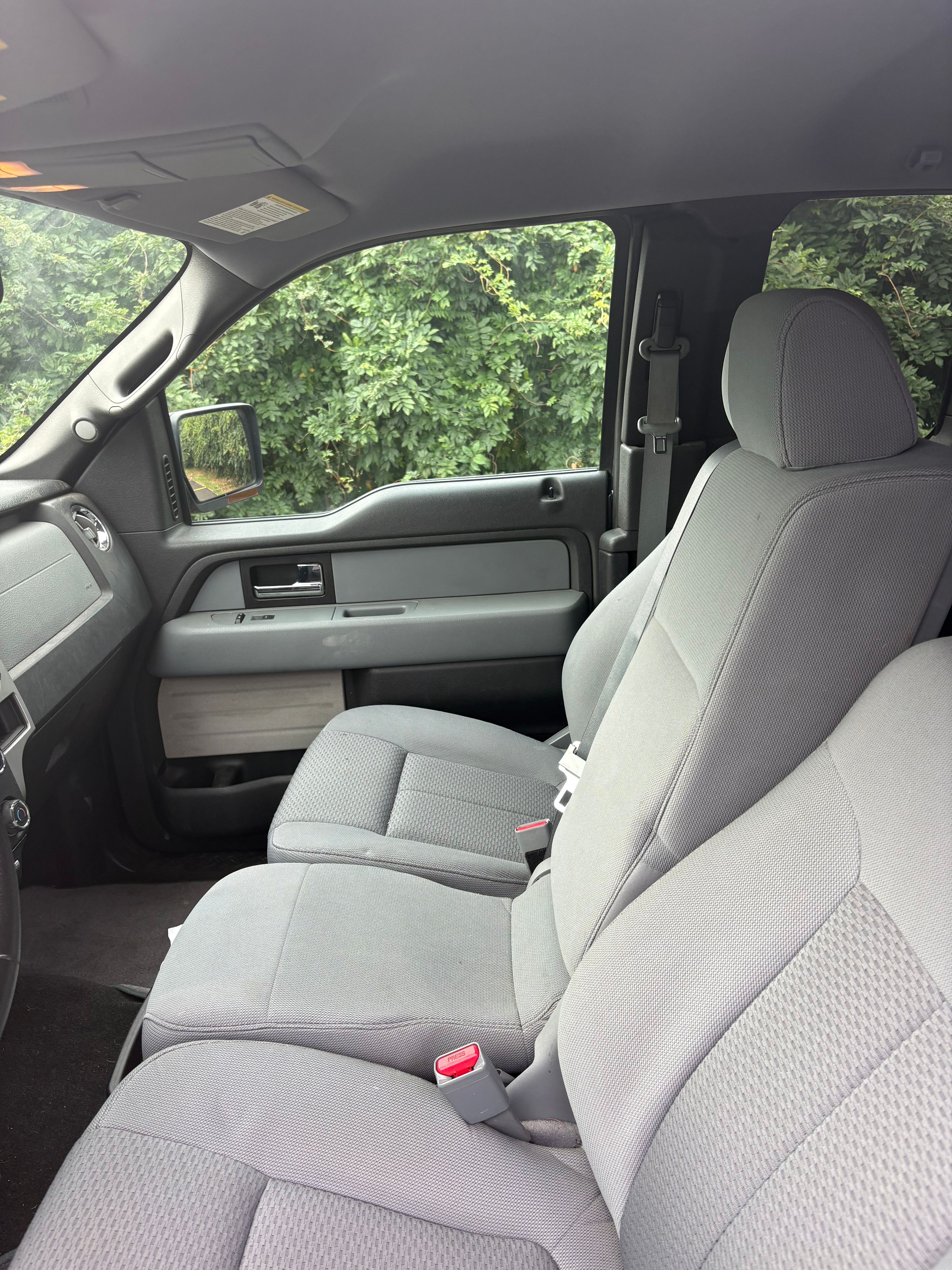 Used 2013 Ford F150 XLT w/ Mid Equipment Group AWD/4WD image 12