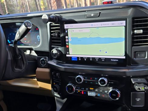 Used 2025 Ford F250 Lariat w/ Lariat Ultimate Package image 8