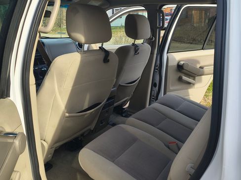 Used 2007 Ford Explorer XLT image 12