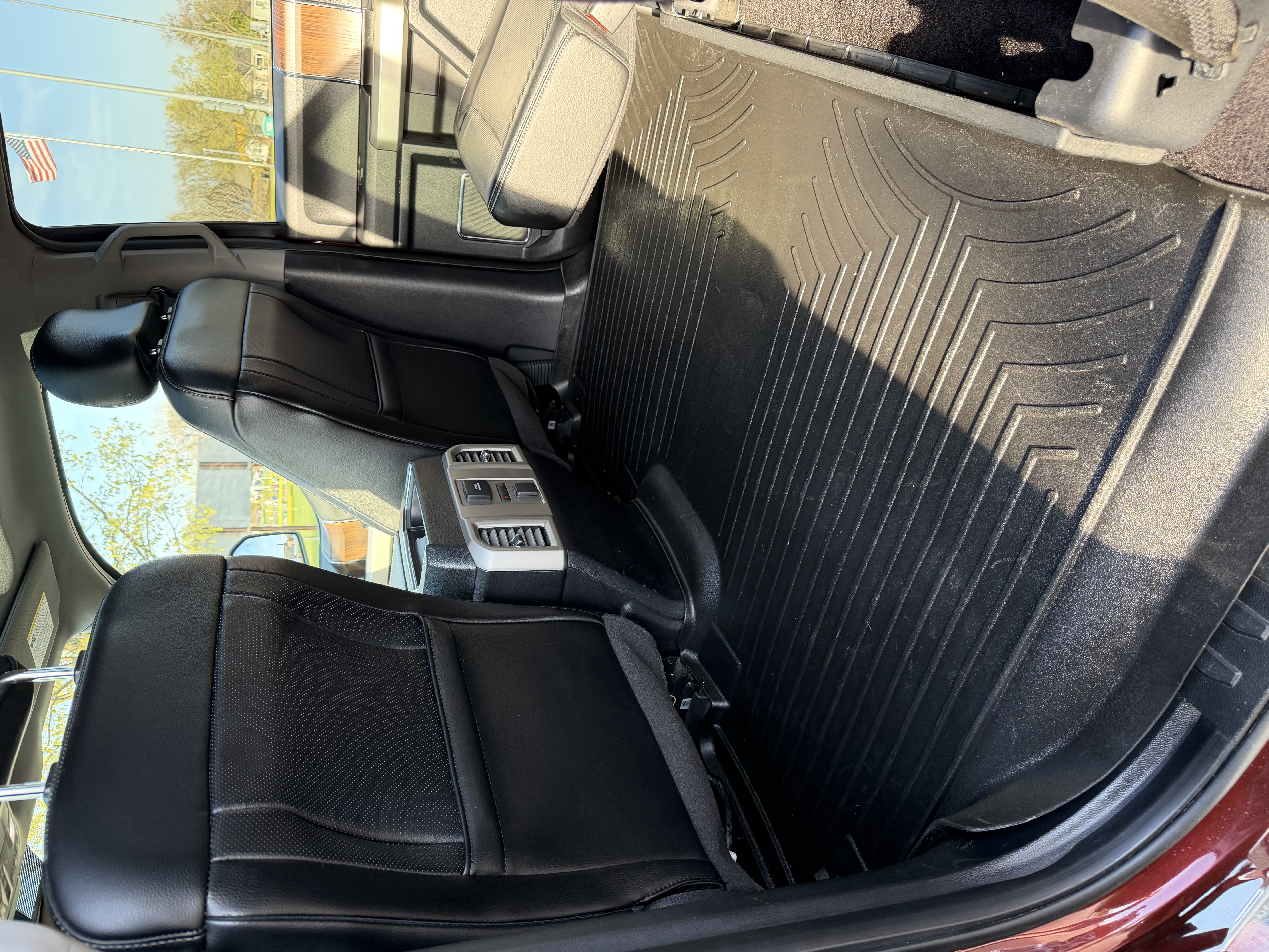 Used 2016 Ford F150 Lariat w/ Equipment Group 502A Luxury AWD/4WD image 18