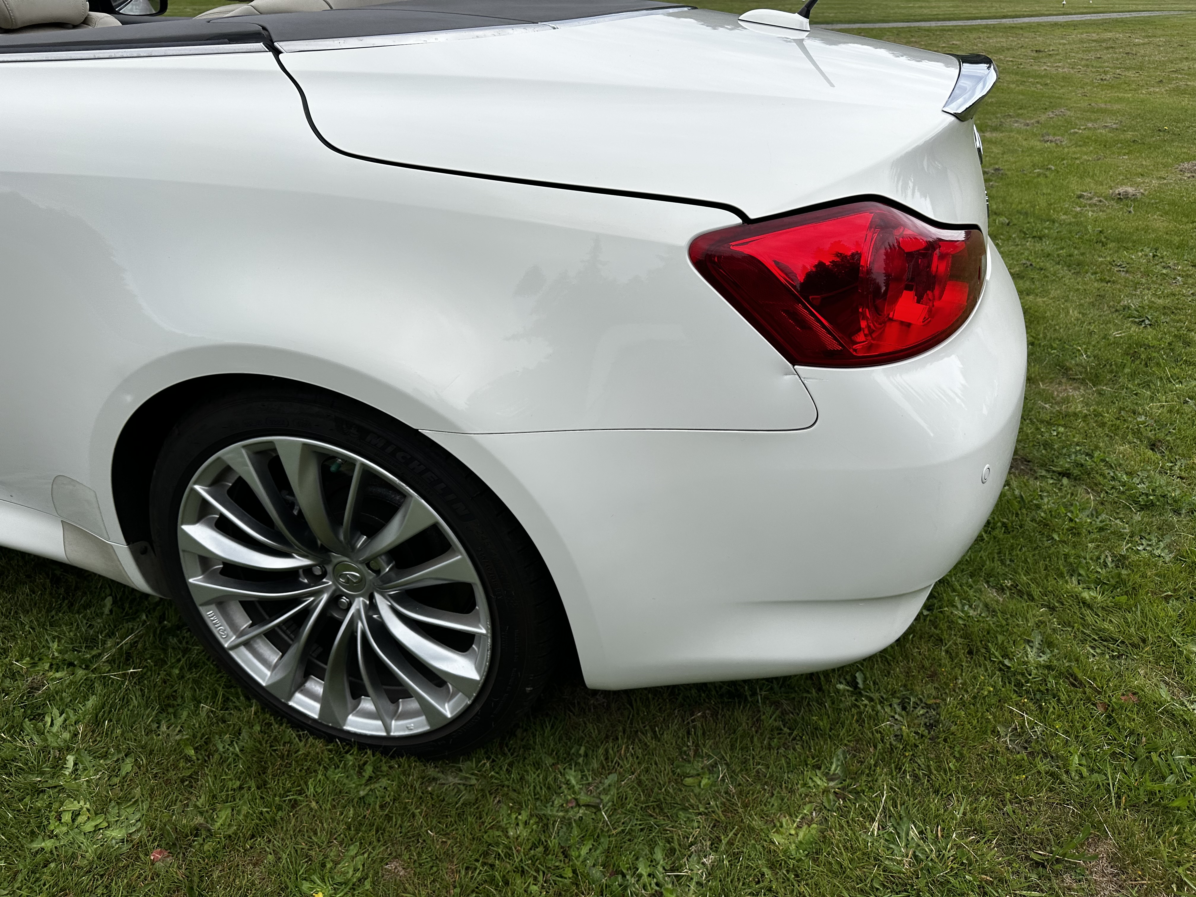 Used 2011 INFINITI G37 Convertible w/ Premium Pkg RWD image 20